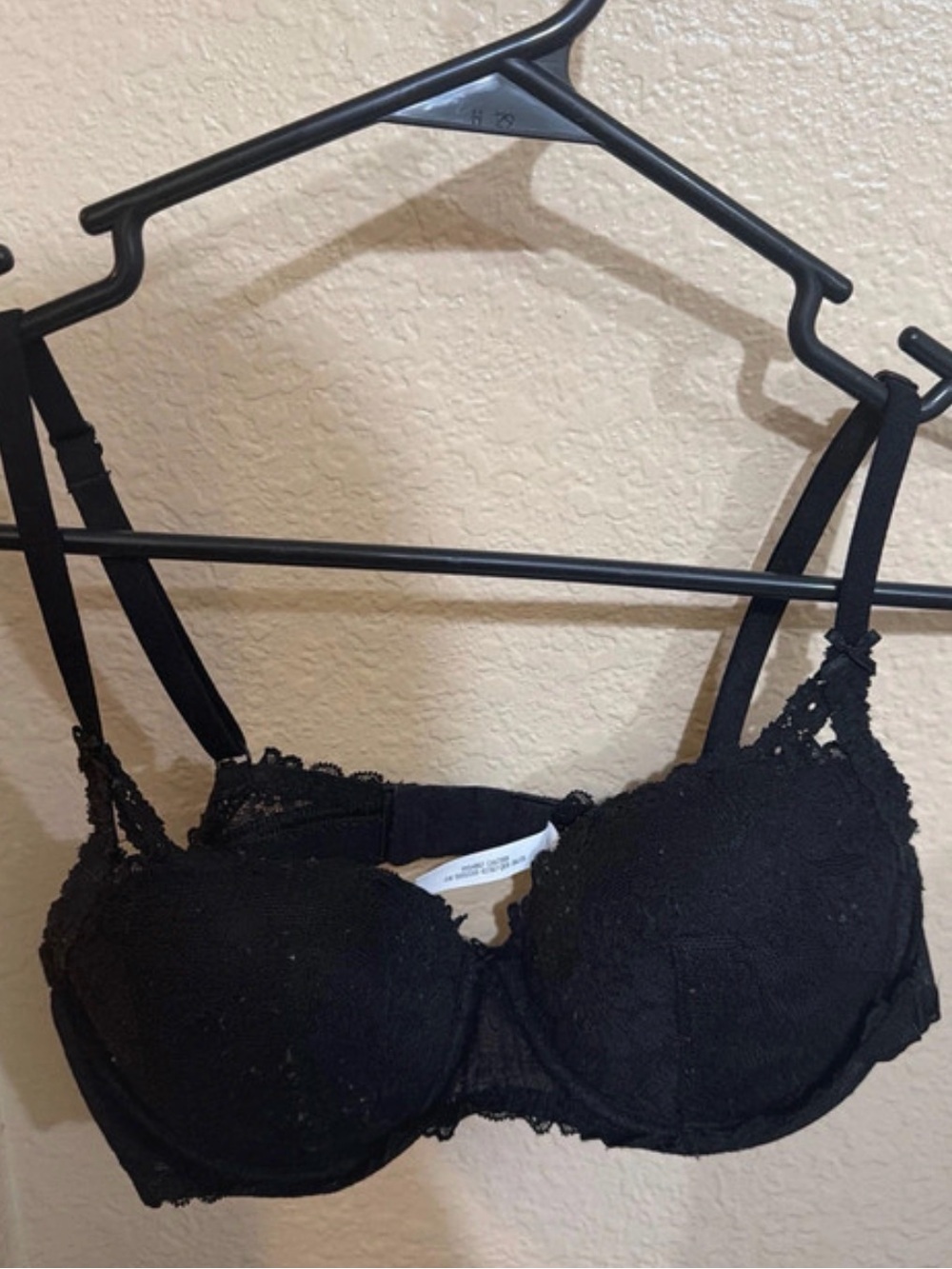 Victoria's Secret Black Lace Underwire Bra - Black